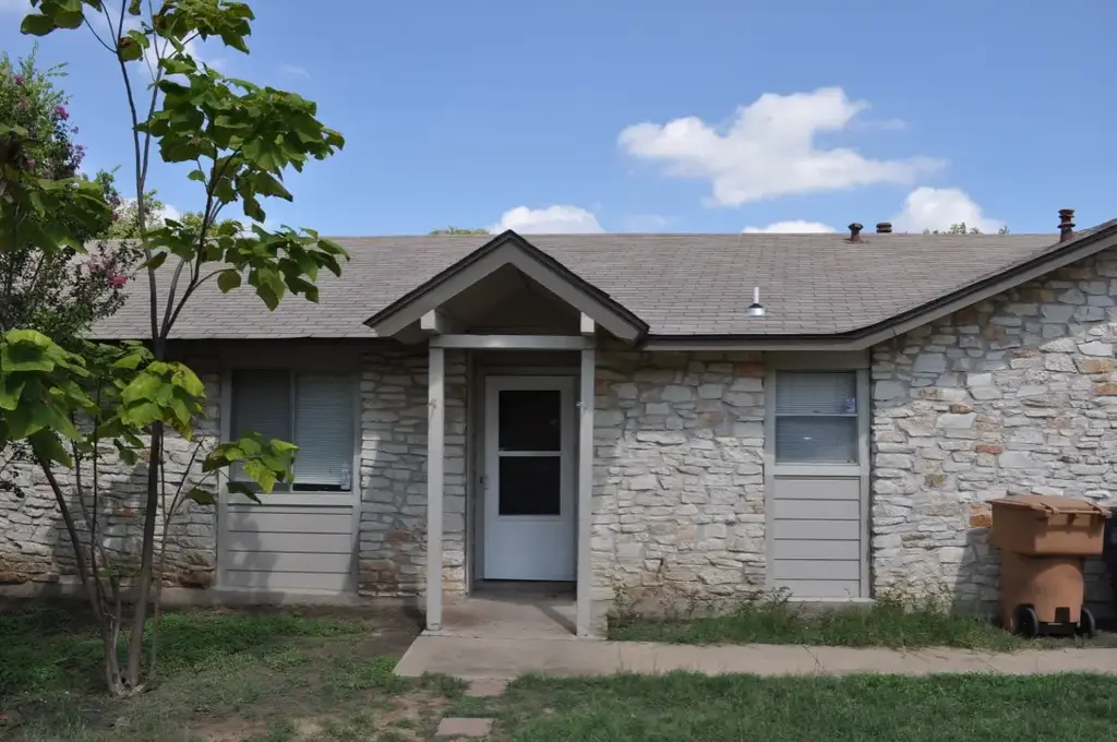 5916 A Cherry Loop, Austin