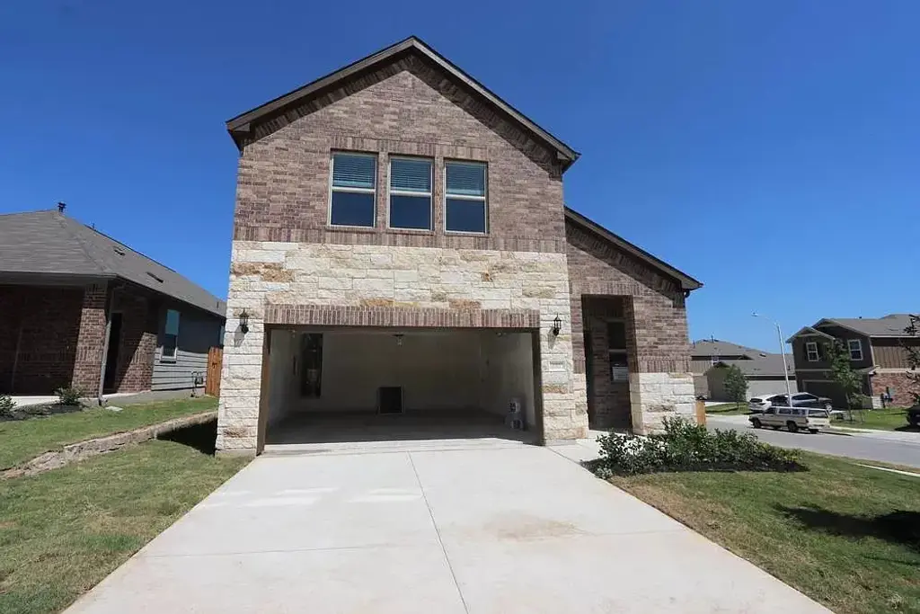 195 Longstraw Drive, Buda
