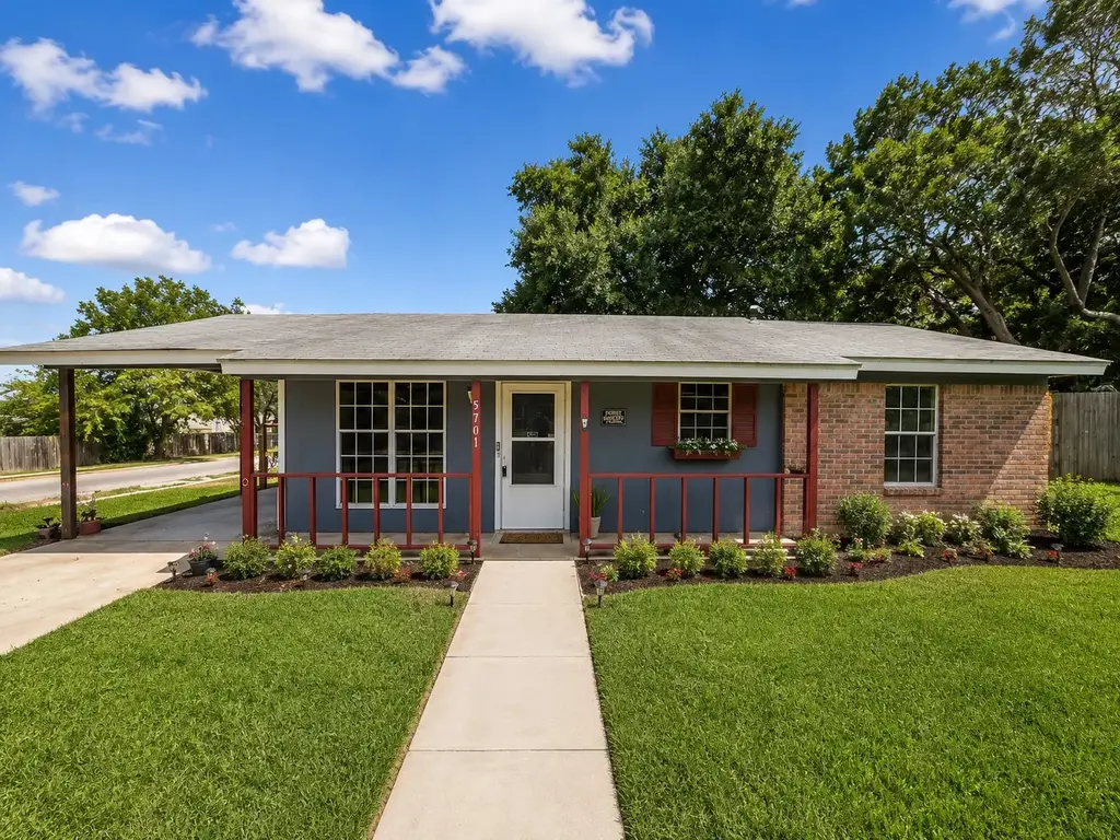 5701 Glen Meadow Drive, Austin