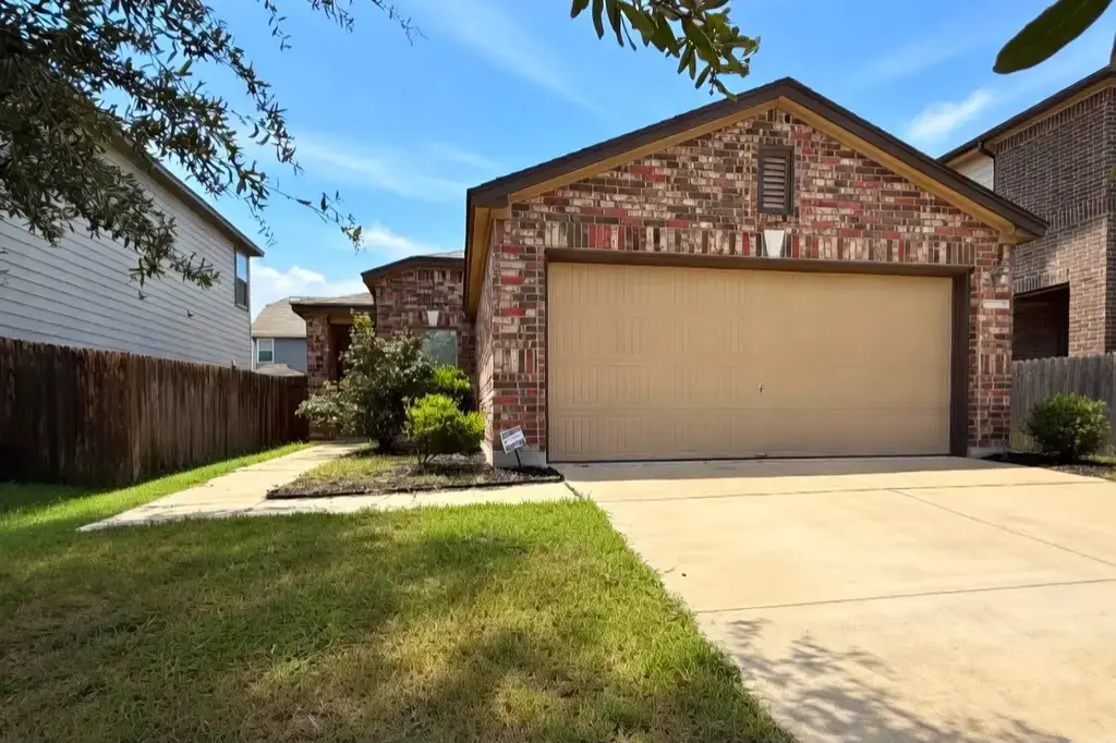 13800 Benjamin Harrison Street, Manor
