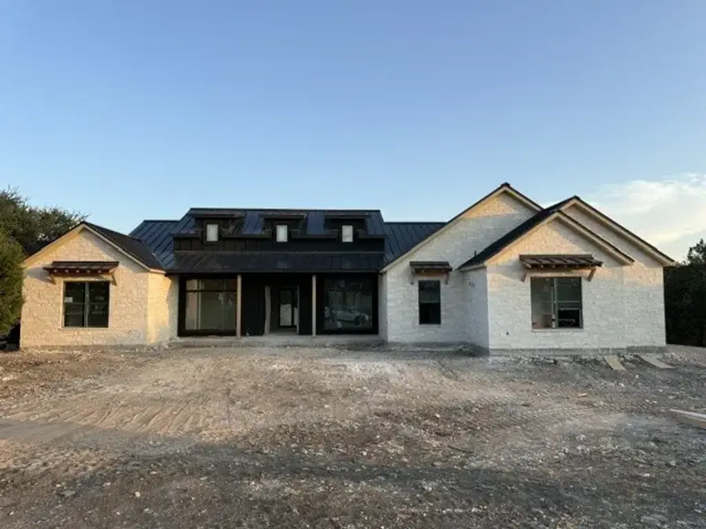 1117 Mountain Pond Road, Georgetown