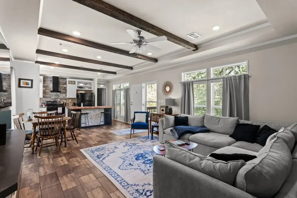217 Pine Hill Loop, Bastrop
