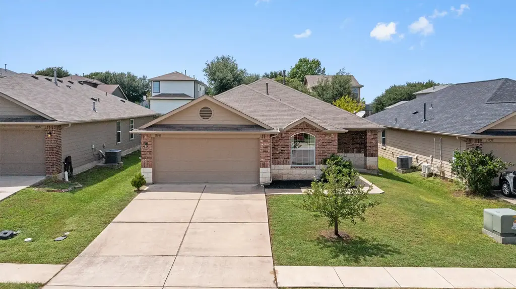 19033 Great Falls Drive, Manor