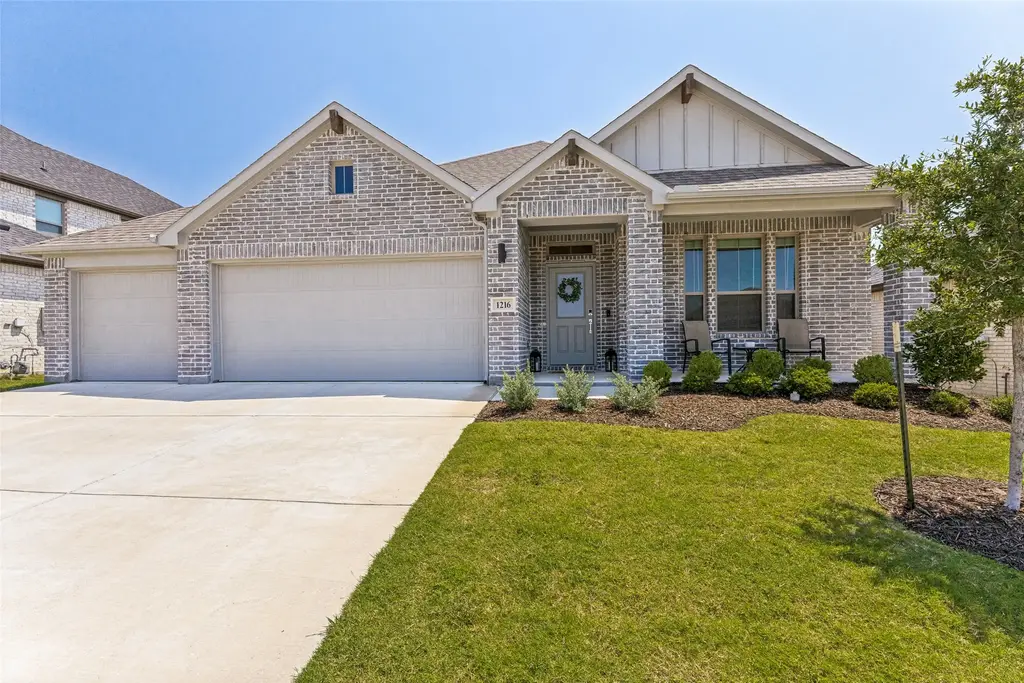 1216 Nuevo Rancho Lane, Haslet