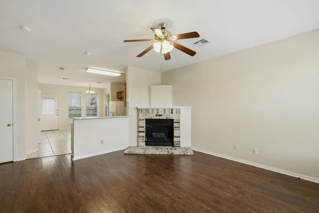 2215 Dry Creek Drive 816, Round Rock