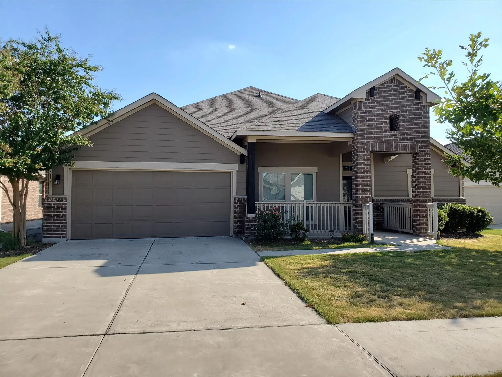 Photo of Listing #1584484
