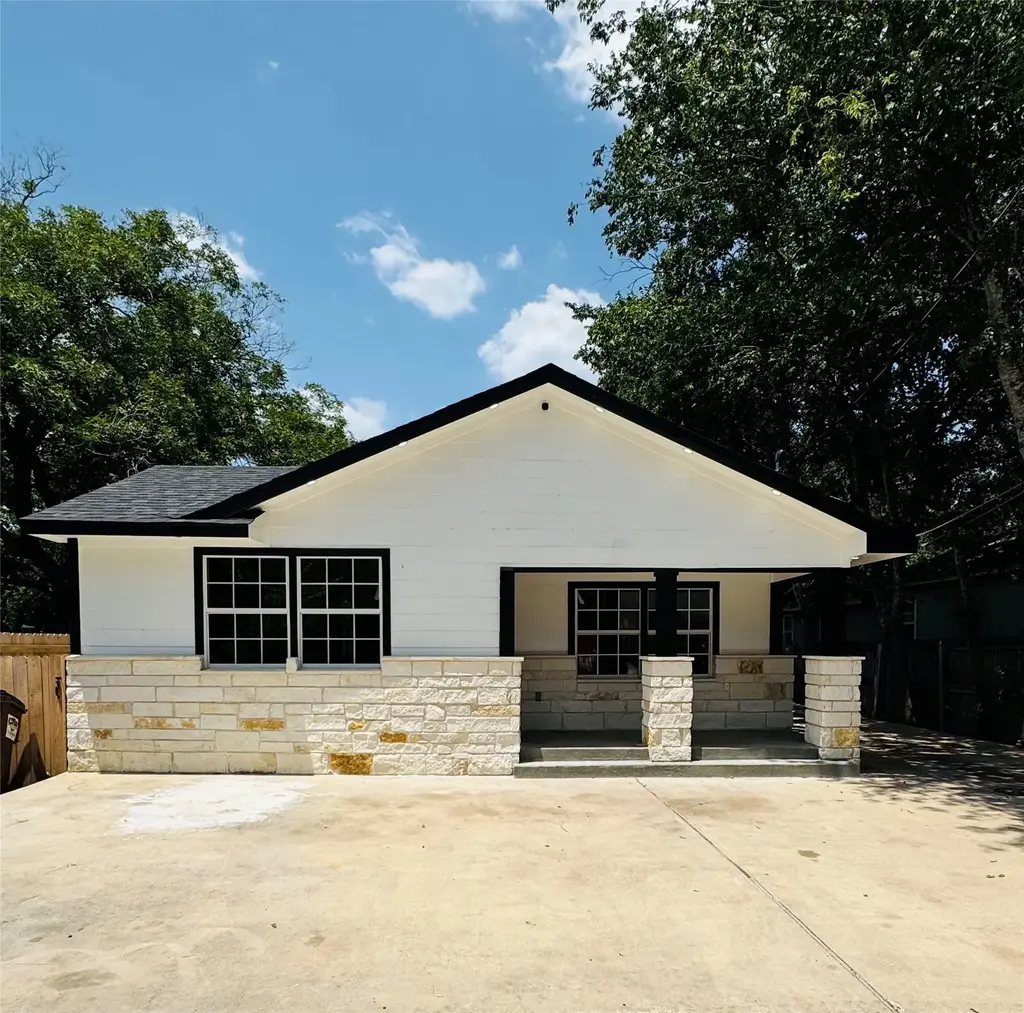 617 Persimmon Street, Lockhart