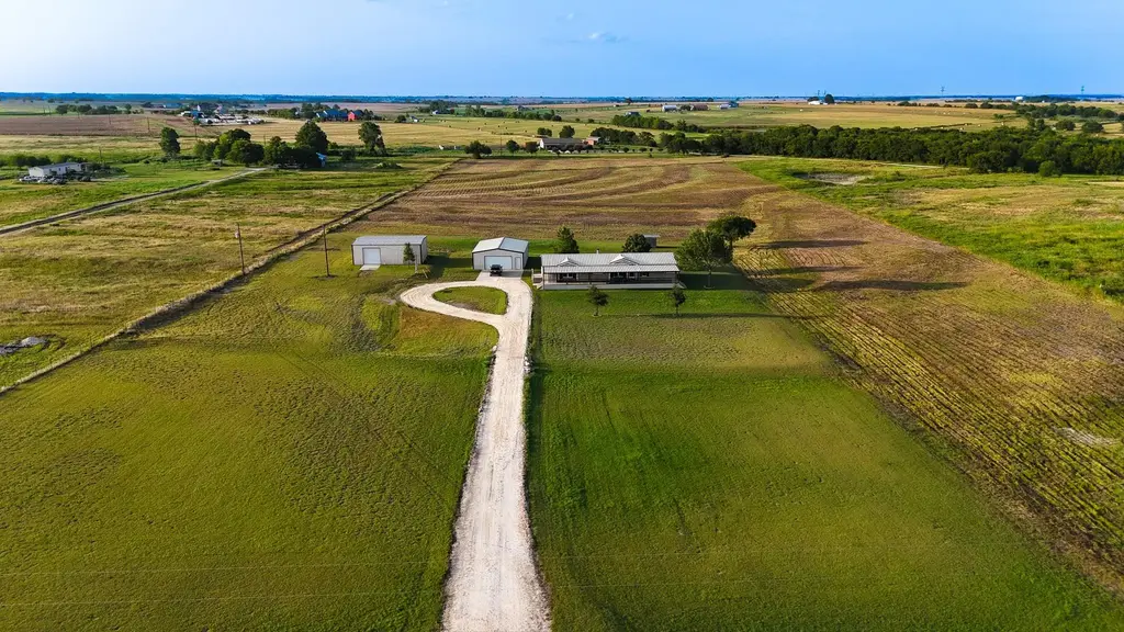 401 County Road 330, Granger