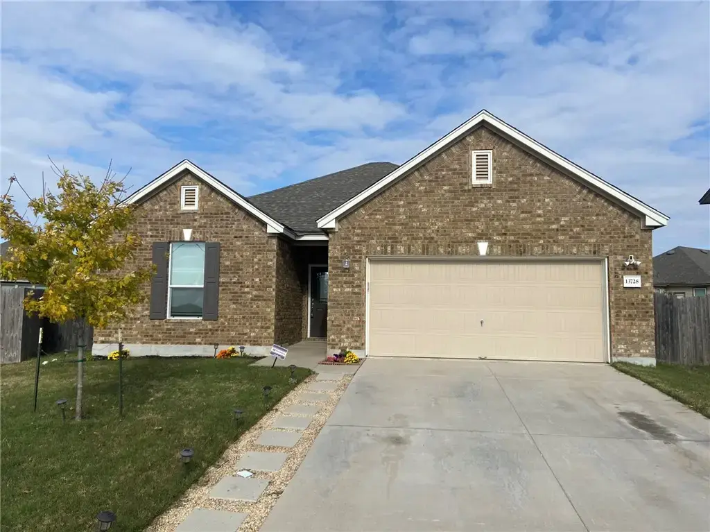 13728 Andrew Johnson Street, Manor