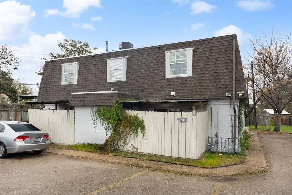2201 Mission Hill Circle 4, Austin