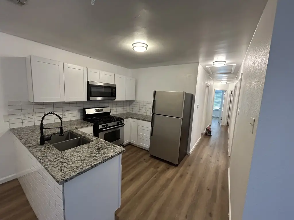 1118 Brookswood Ave E B, Austin
