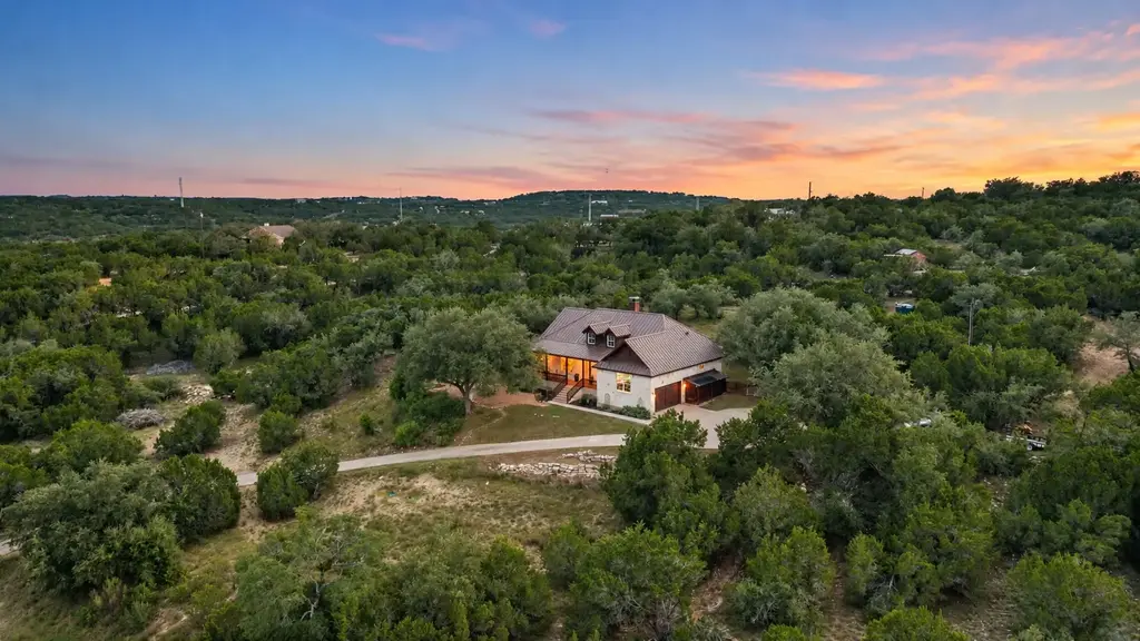 1906 Bee Creek Road, Spicewood