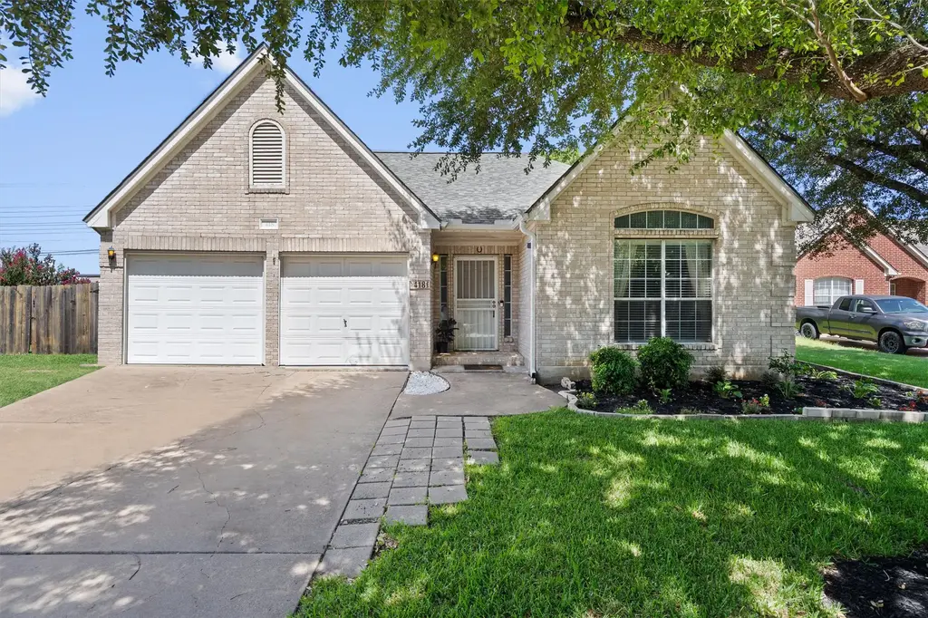 418 Keenland Drive, Georgetown