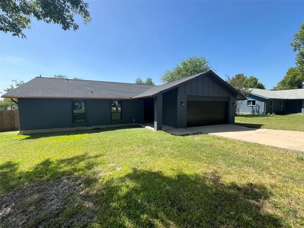 322 Mcclendon Drive, Elgin