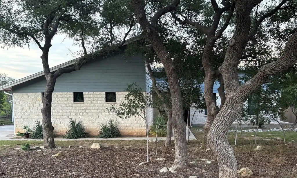 172 Bluff Trail, Dripping Springs