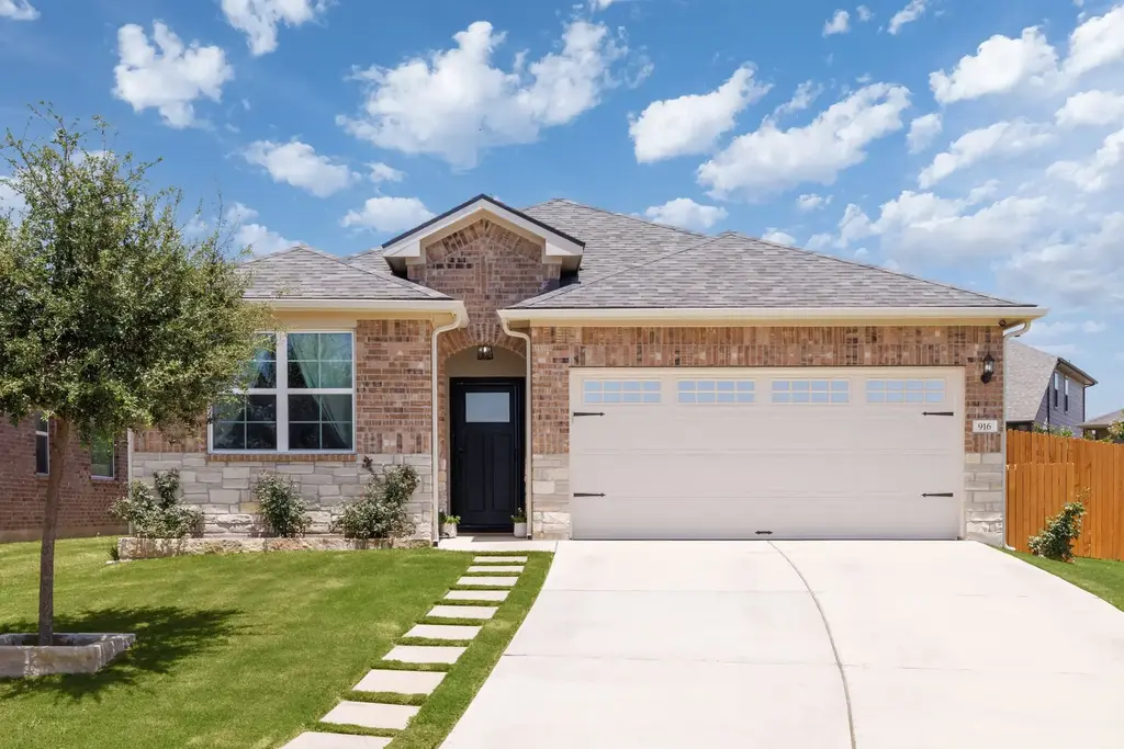 916 Scott Court, Georgetown