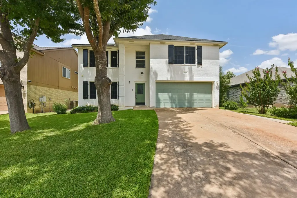 3821 Tailfeather Drive, Round Rock