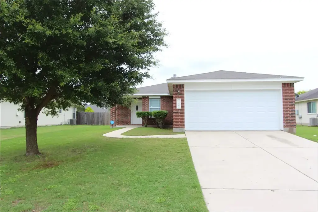 215 Jennifer Lane, Bastrop