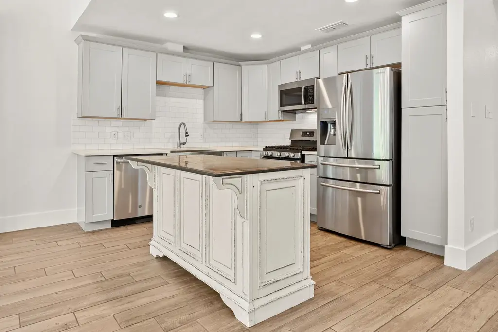 9445 Singing Quail Drive, Austin