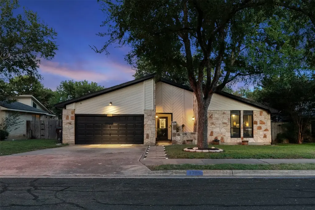 1705 Wild Horse Lane, Round Rock