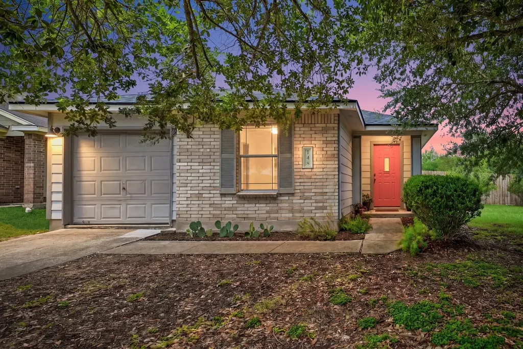 148 Pearl Lake Drive, Kyle