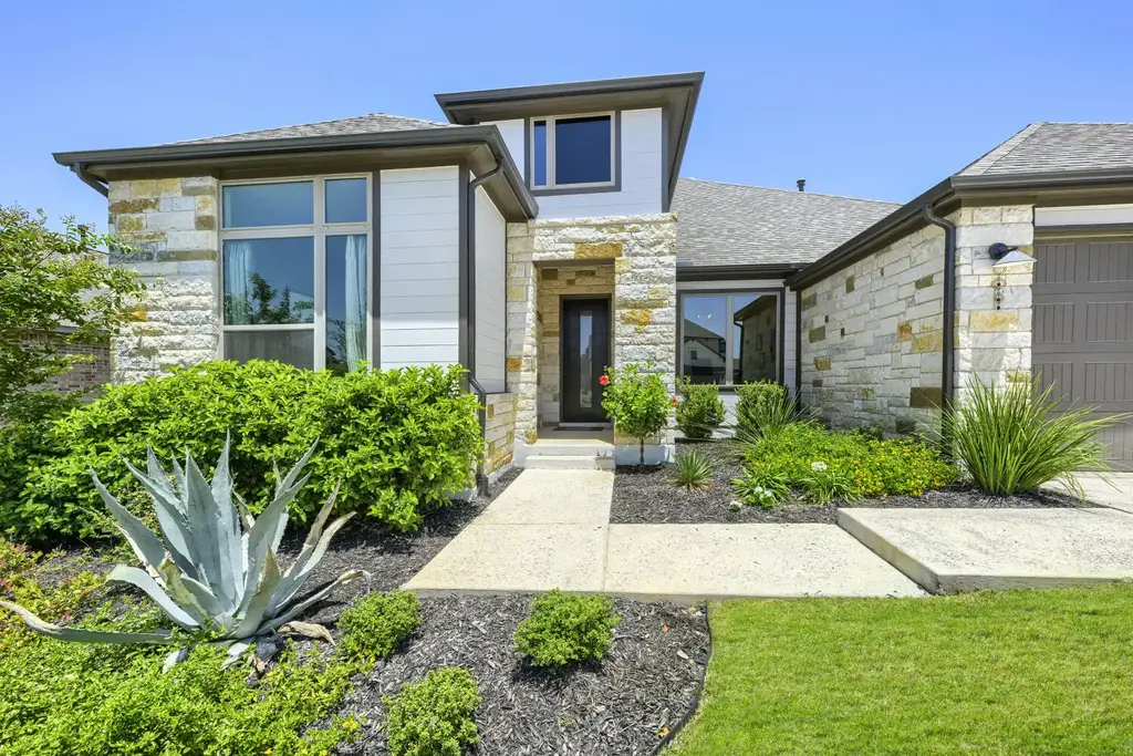 342 Bridge Water Loop, Dripping Springs