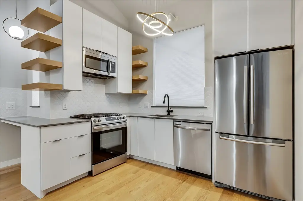 913 Duncan Lane 203, Austin