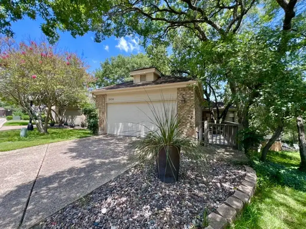 3509 Fawn Trail, Austin