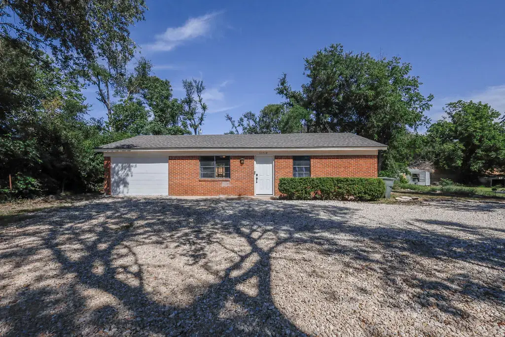 11719 Roselle Street W, Belton