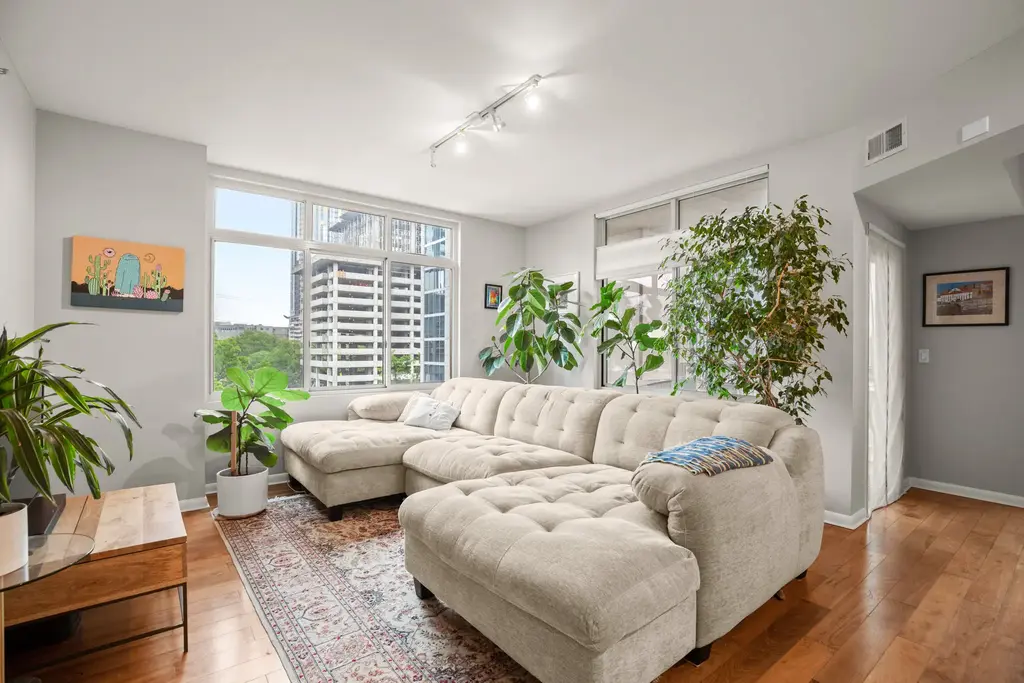 54 Rainey Street 618, Austin