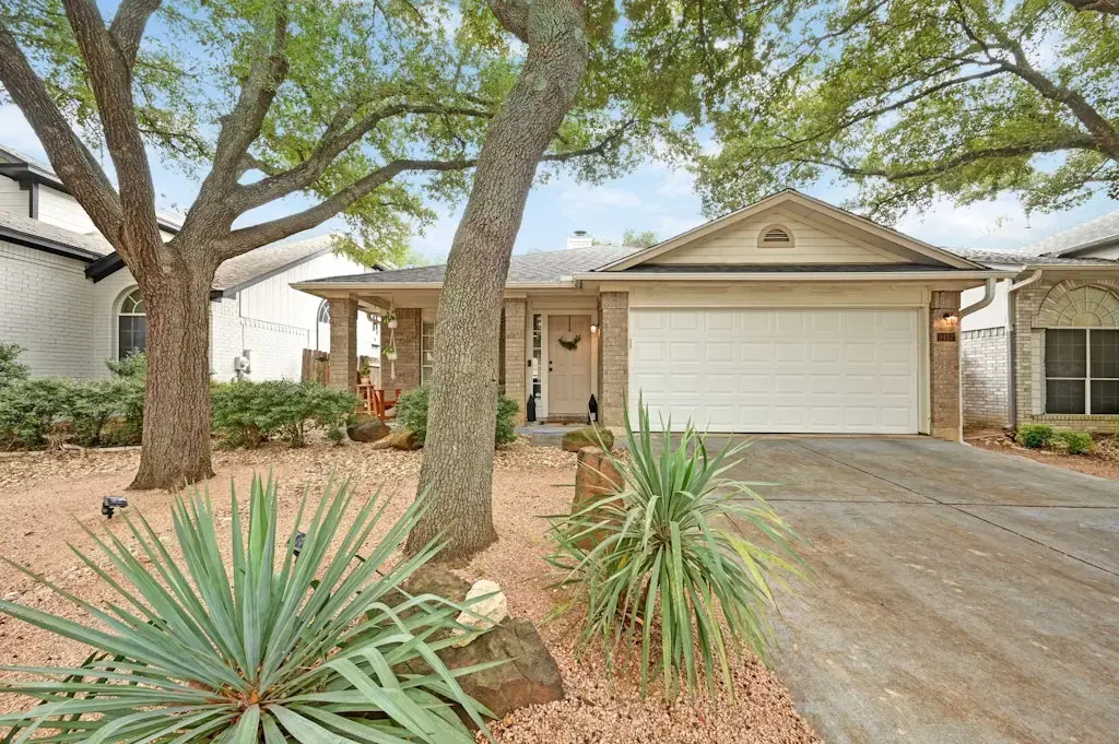 9417 Notches Drive, Austin