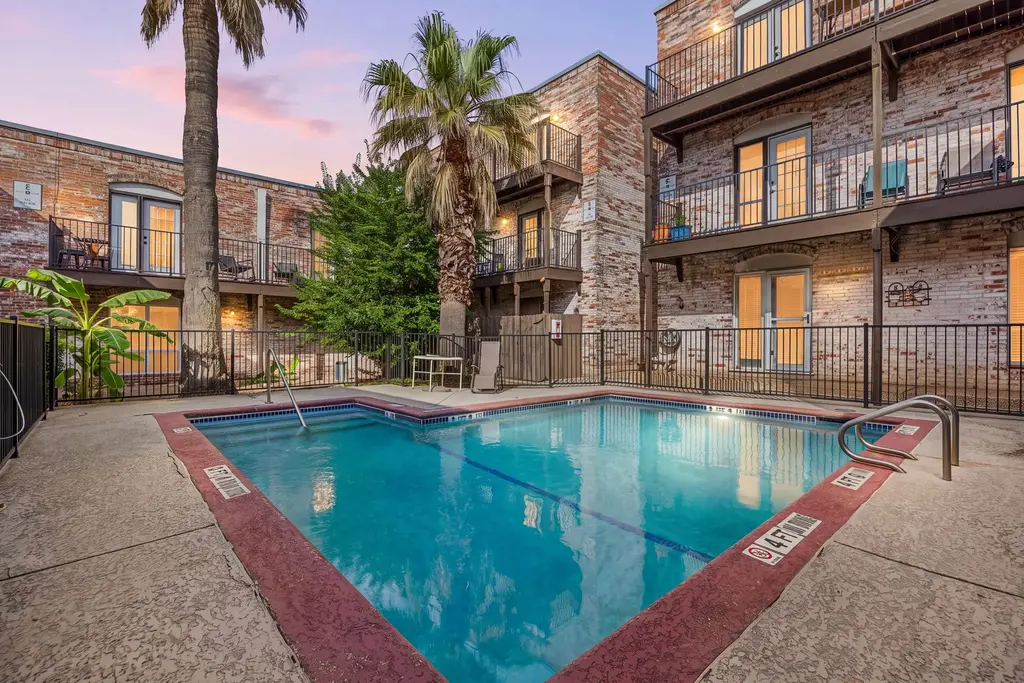 6501 E Hill Drive 111, Austin