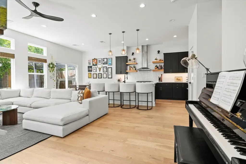 3905 Clawson Road 4, Austin