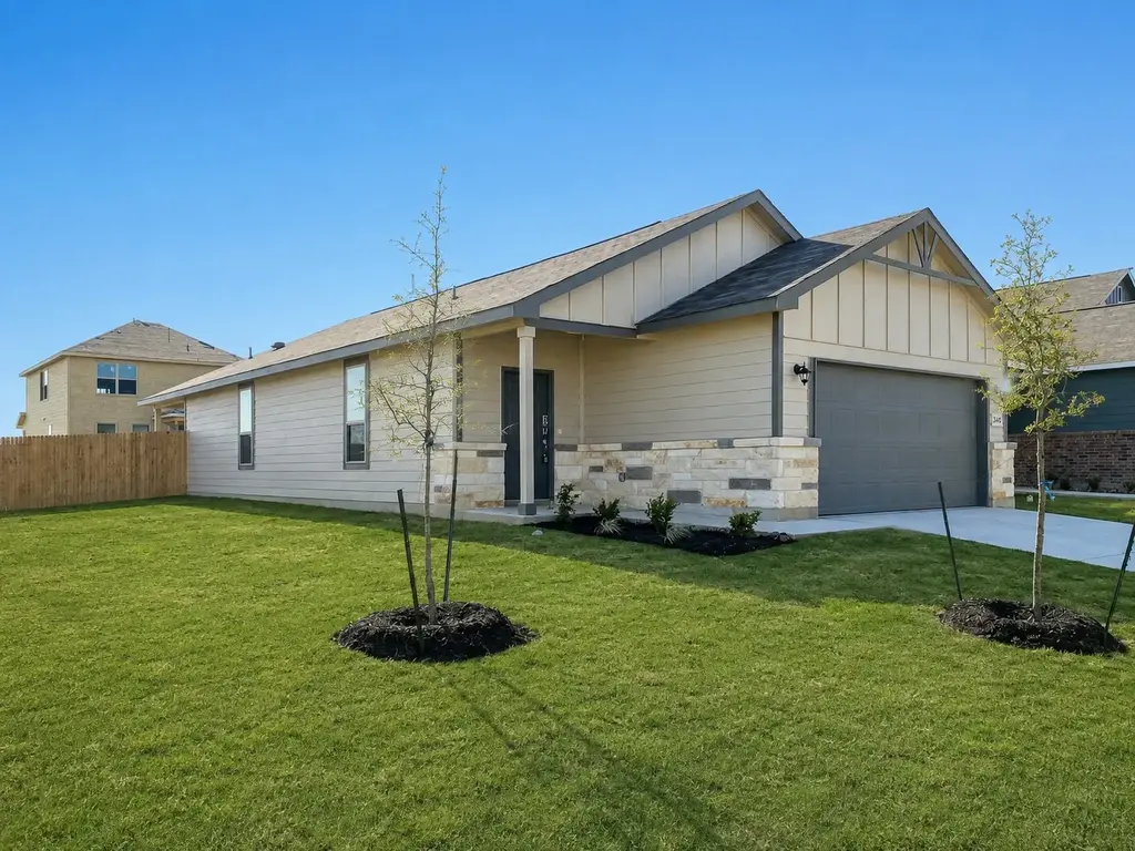 2445 Ayers Drive, Seguin