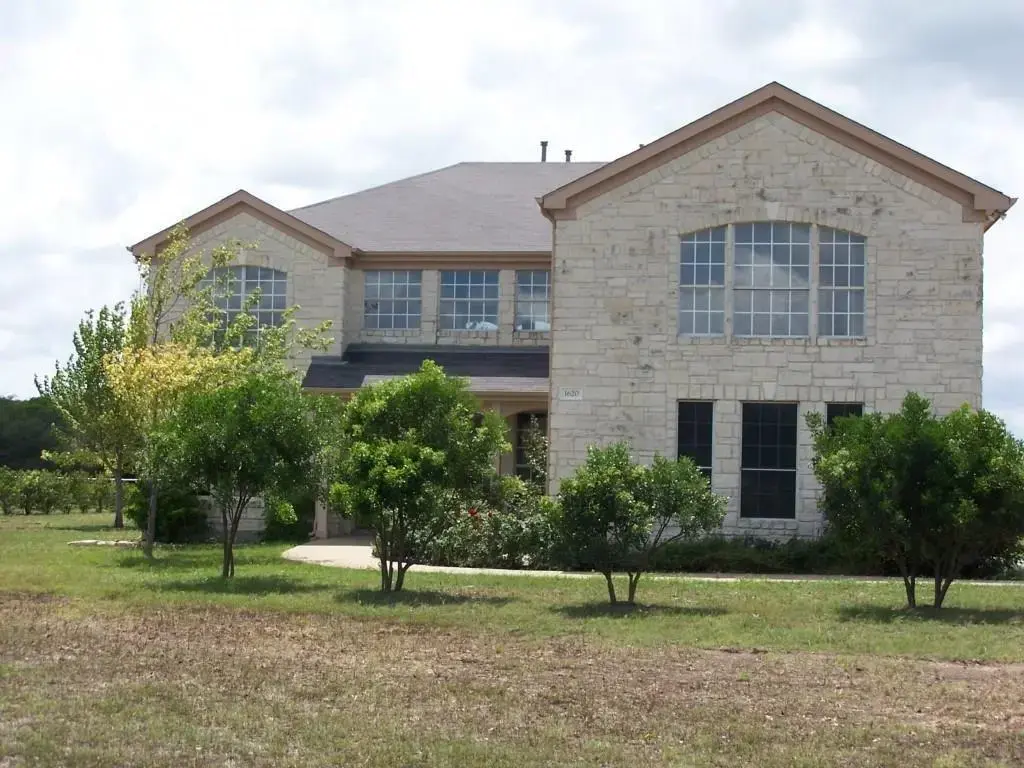1620 Red Bud Lane 103, Round Rock