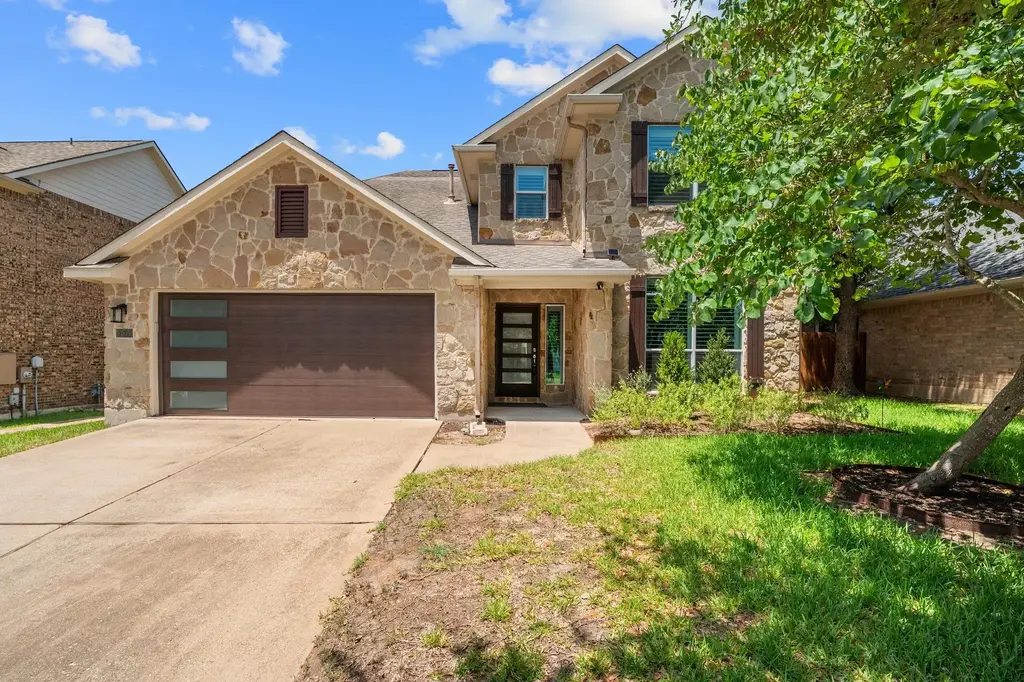 10820 Sky Rock Drive, Austin