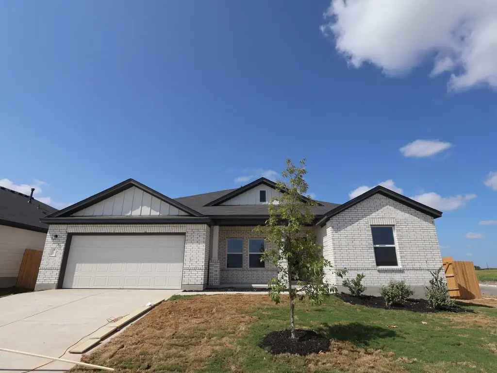 10201 Majestic Hawk Way, Buda