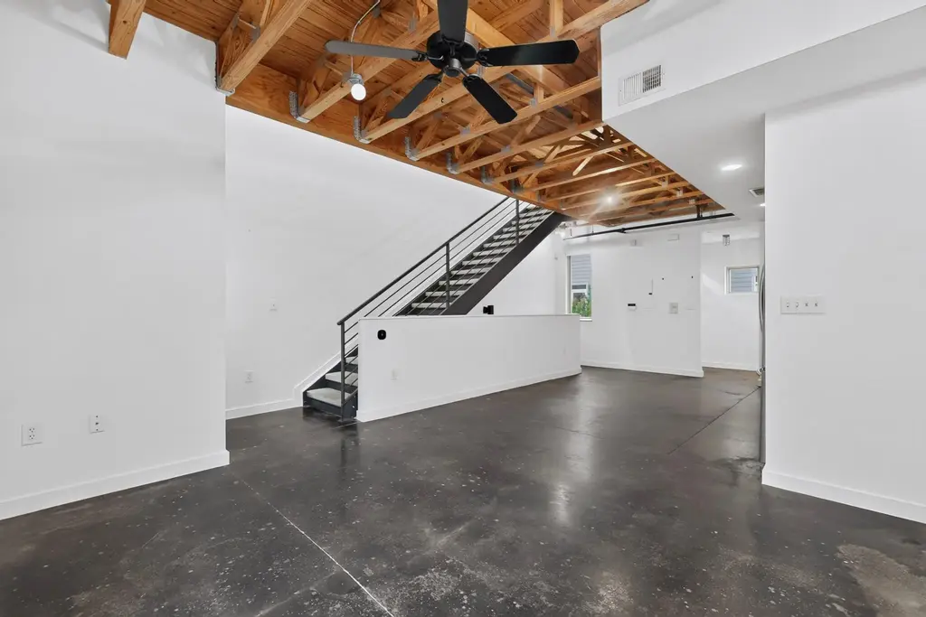 1601 E 5th Street 211, Austin