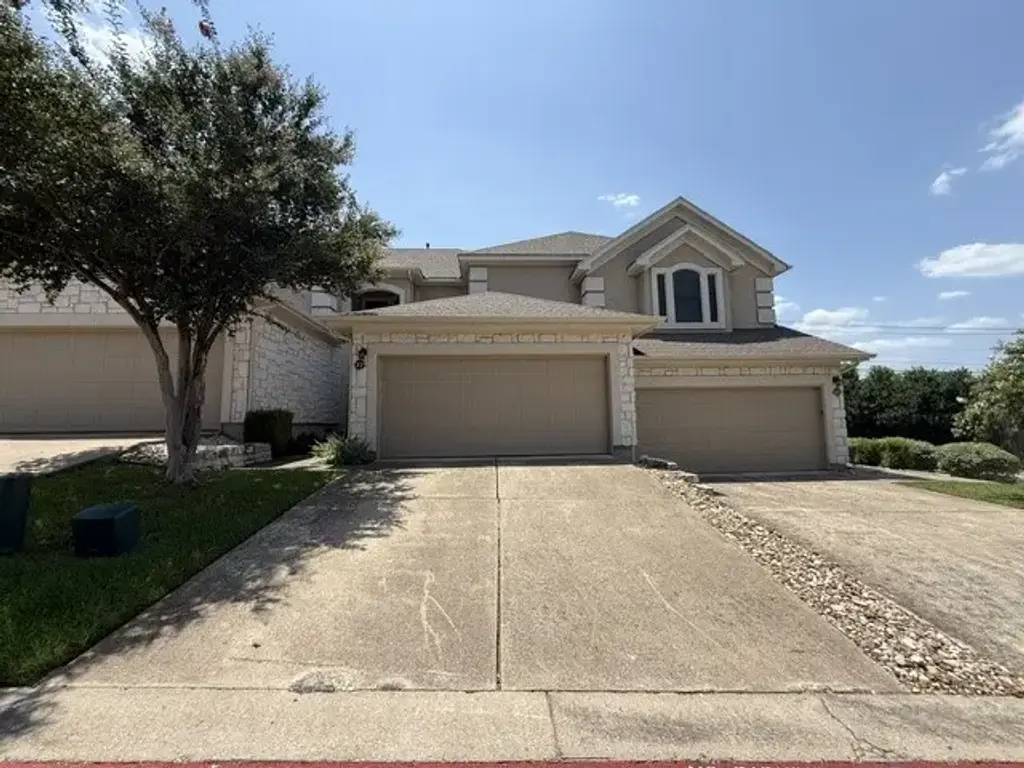 3300 Forest Creek Drive 27, Round Rock