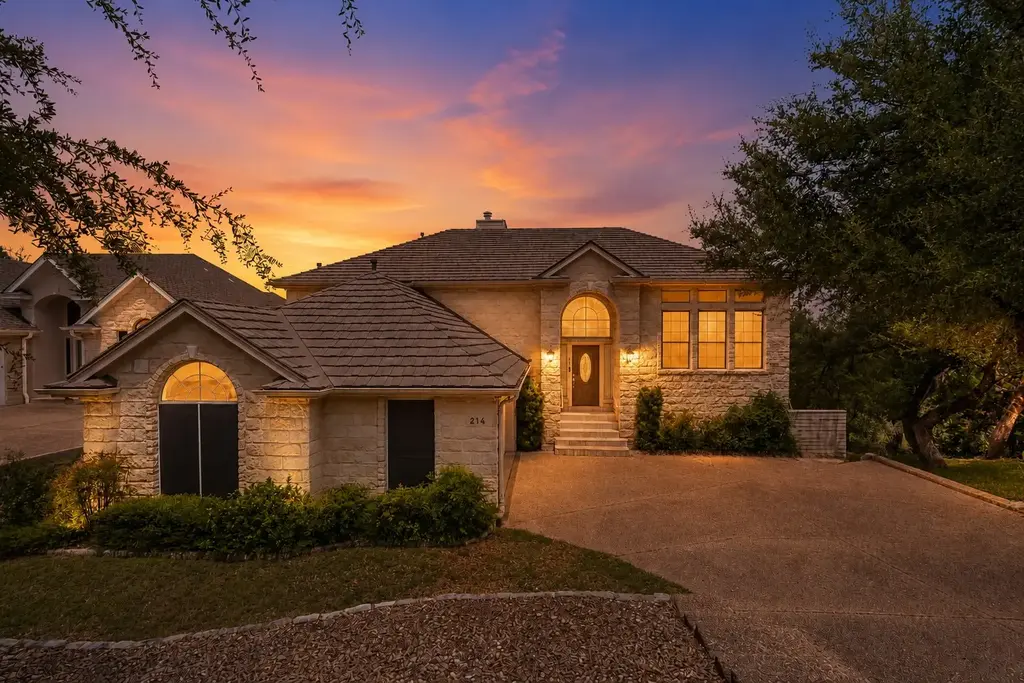 214 Golf Crest Lane, Lakeway