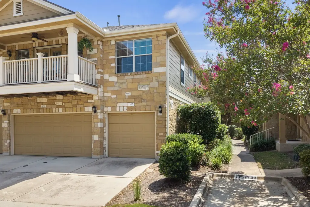 16100 S Great Oaks Drive 102, Round Rock