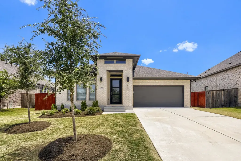 14505 Kira Lane, Manor