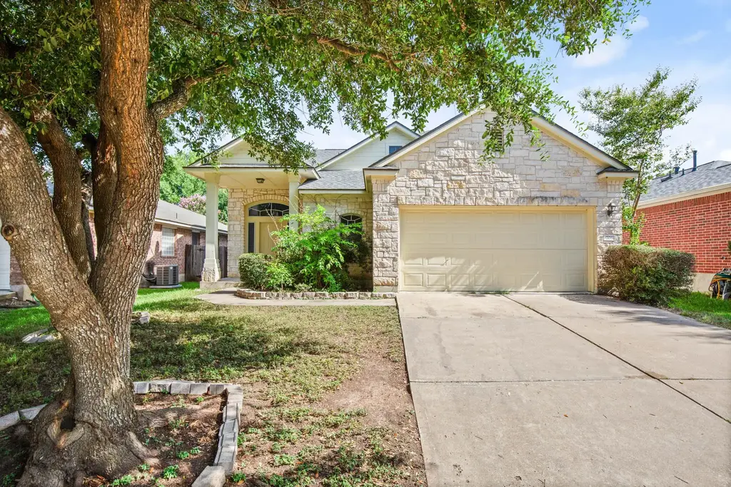 706 Johnny Bench Court, Round Rock