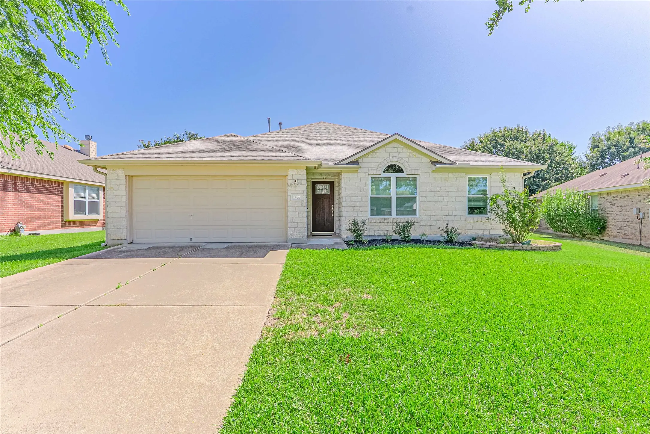 Photo of Listing #3720253
