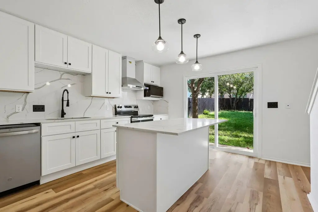 4504 Lyra Circle, Austin