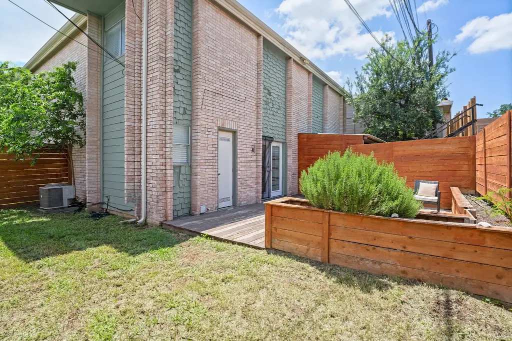 6410 Chimney Creek Circle B, Austin