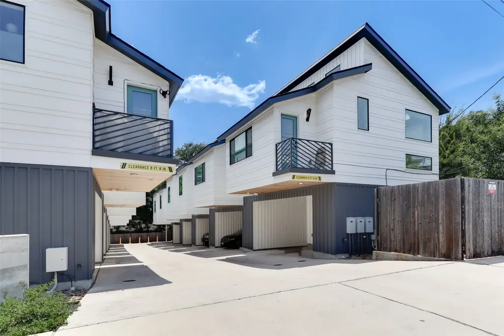 913 Duncan Lane 101, Austin