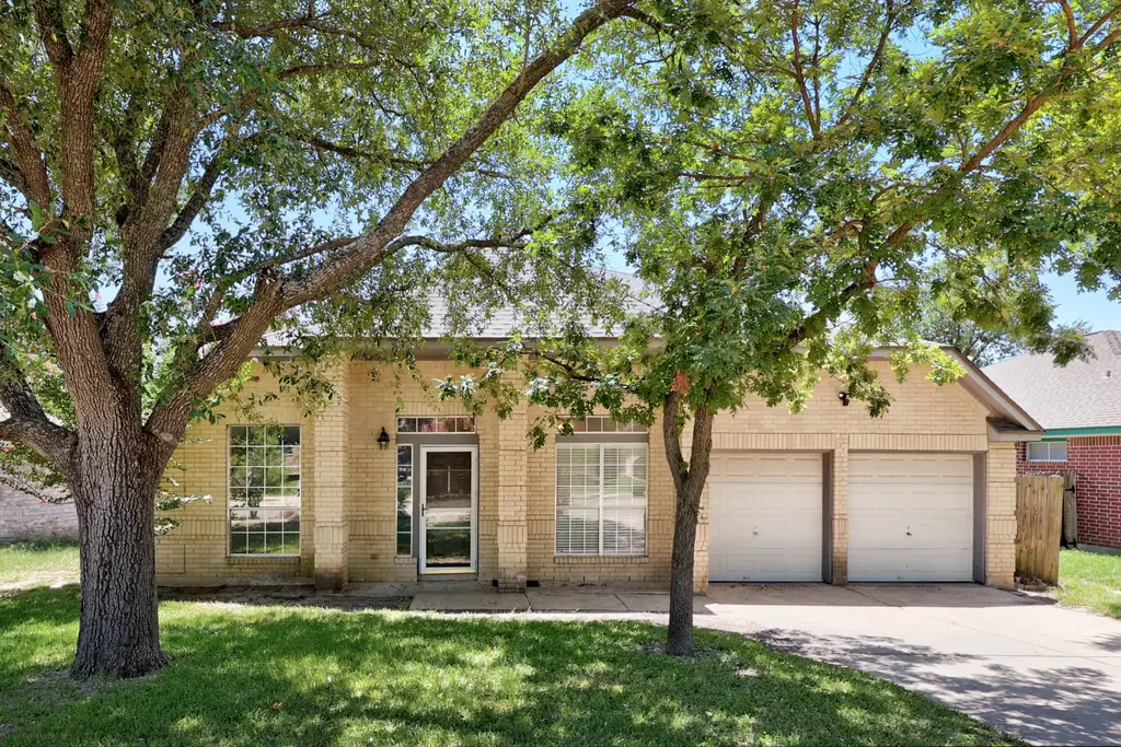 1707 Gnu Gap, Round Rock