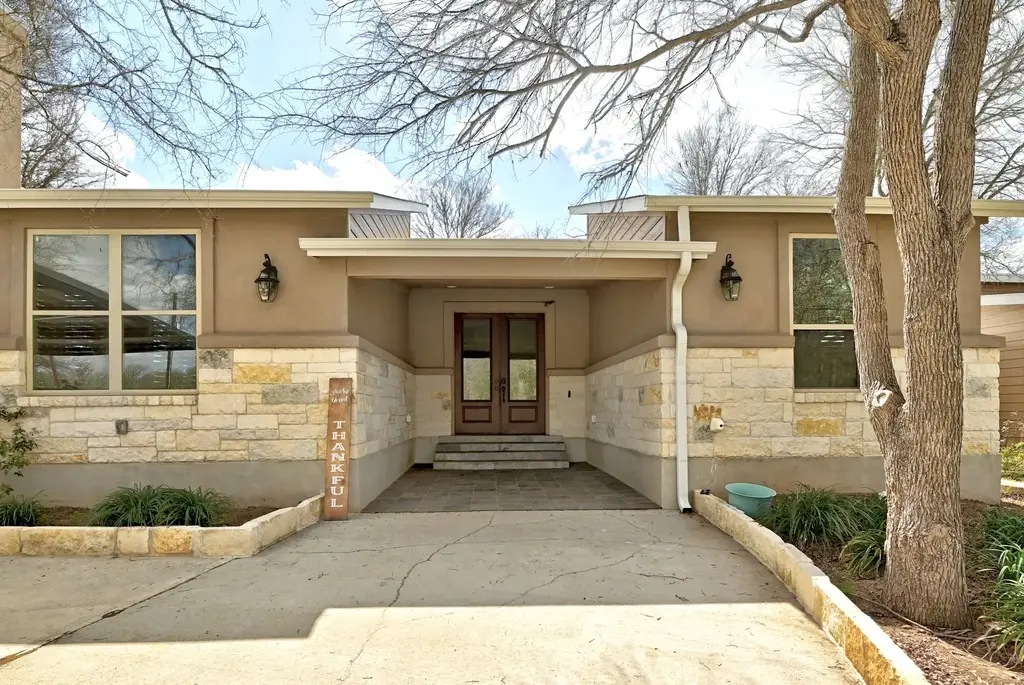 2247 Old Highway 20, McDade