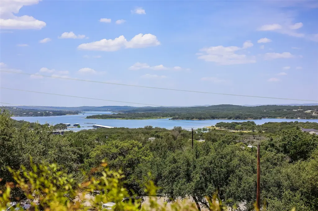 21461 Coyote Trail 6, Lago Vista